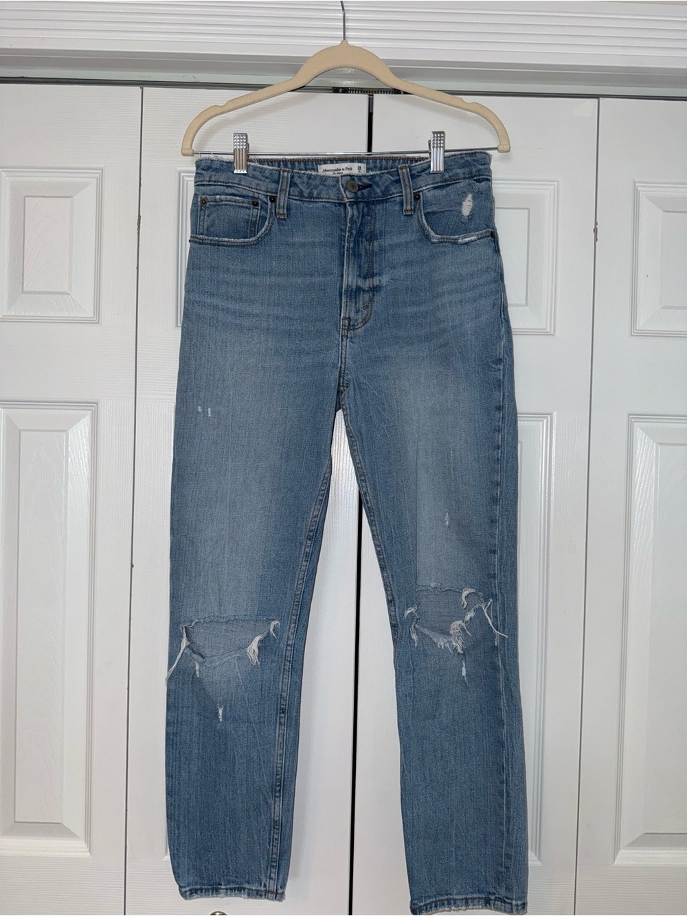 Abercrombie & Fitch Women’s Skinny High Rise Distressed Denim Jeans
